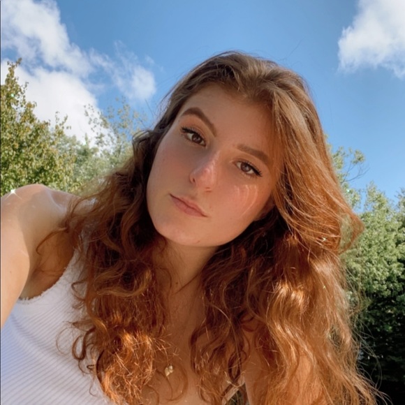 Meet your Posher, Francesca - Picture 1 of 1